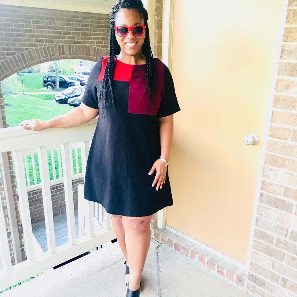 KNEE LENTGH DRESS